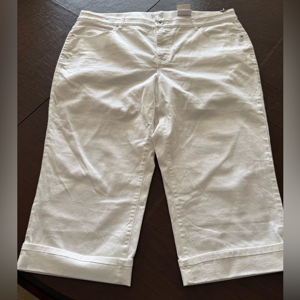 Terra & Sky White Capri Boyfriend Mid-rise Cuffed 20W NWT